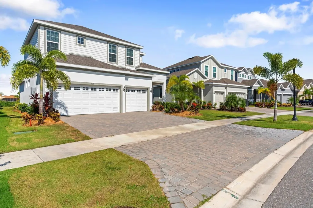 933 Signet Drive Apollo Beach FL 33572