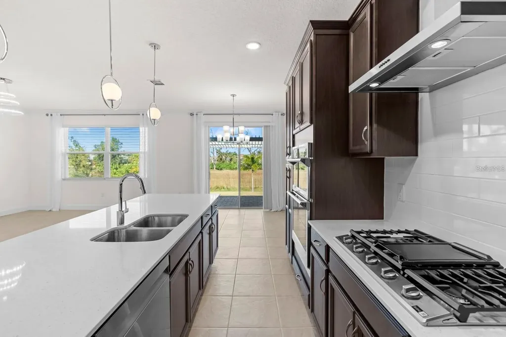 933 Signet Drive Apollo Beach FL 33572