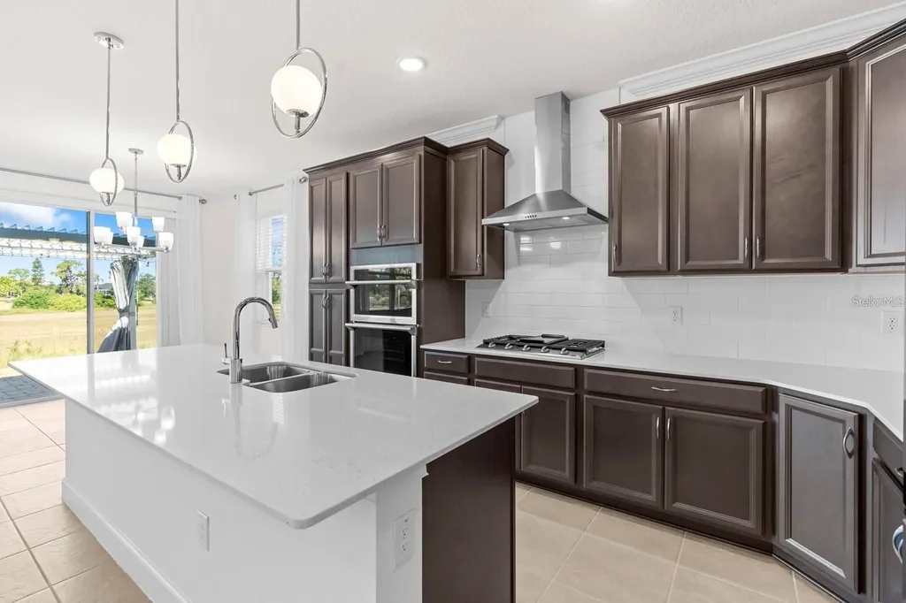 933 Signet Drive Apollo Beach FL 33572