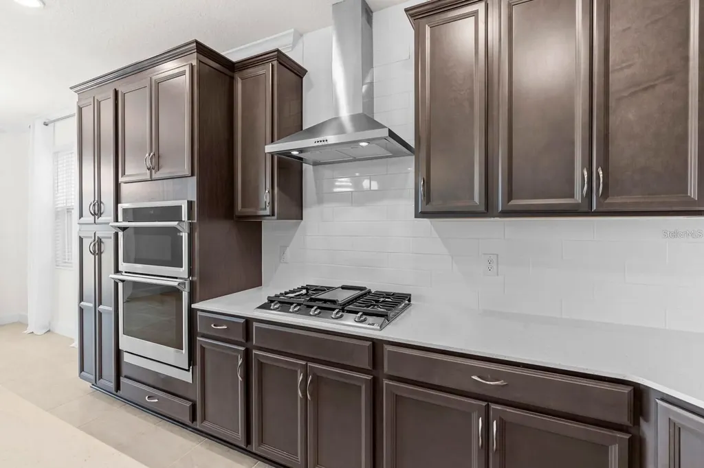 933 Signet Drive Apollo Beach FL 33572