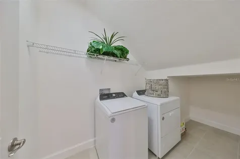 933 Signet Drive Apollo Beach FL 33572