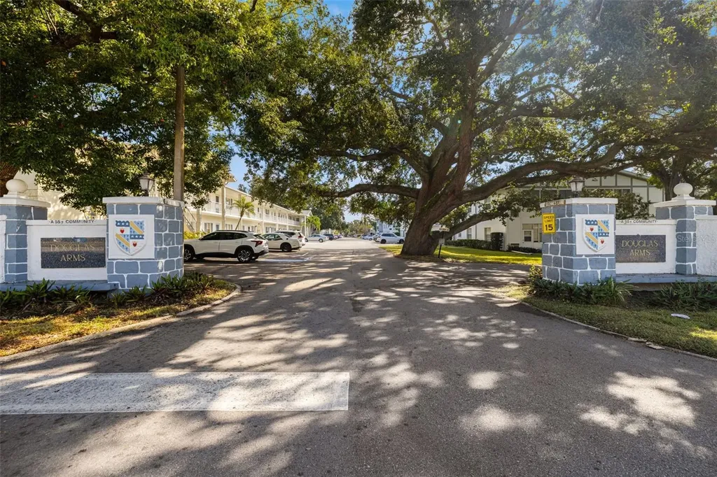 100 Glennes Lane Dunedin FL 34698