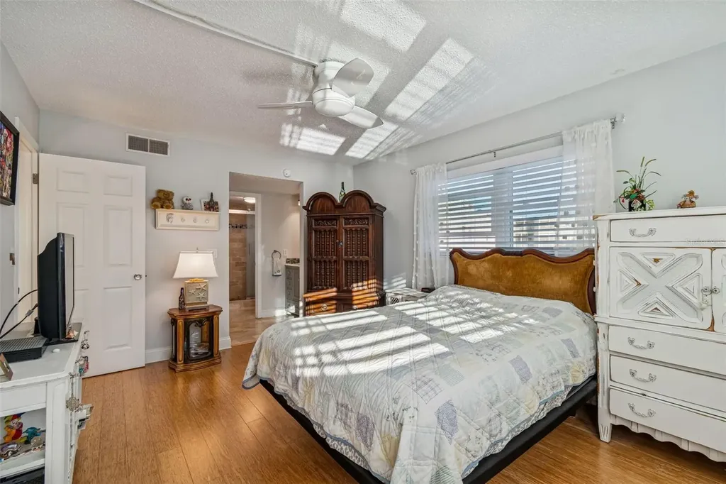 946 Virginia Street Dunedin FL 34698