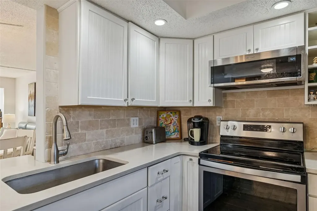 946 Virginia Street Dunedin FL 34698
