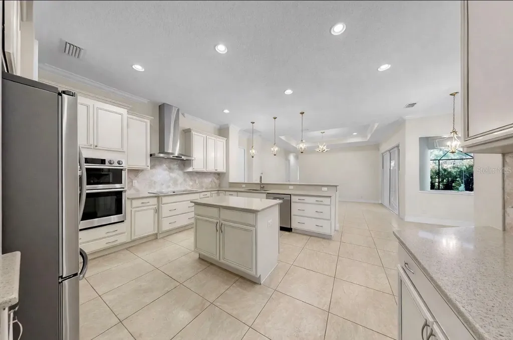 16005 42nd Glen E Parrish FL 34219