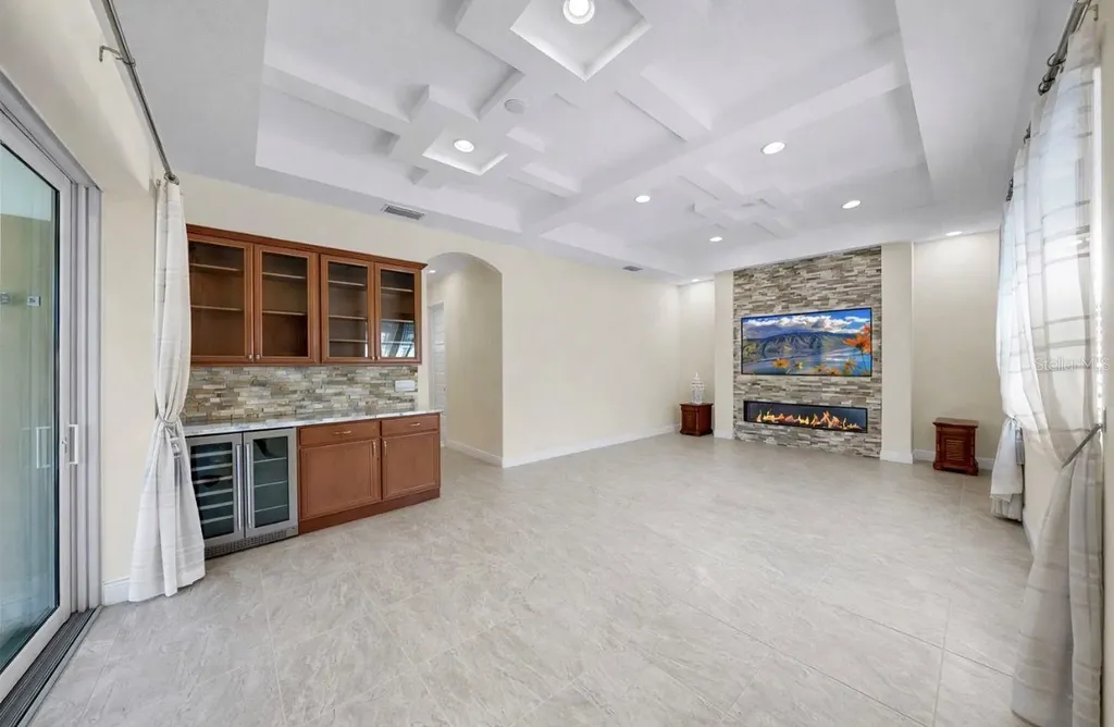 16005 42nd Glen E Parrish FL 34219