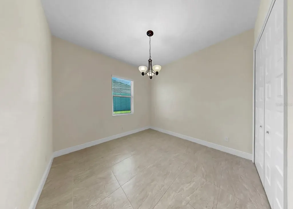 16005 42nd Glen E Parrish FL 34219