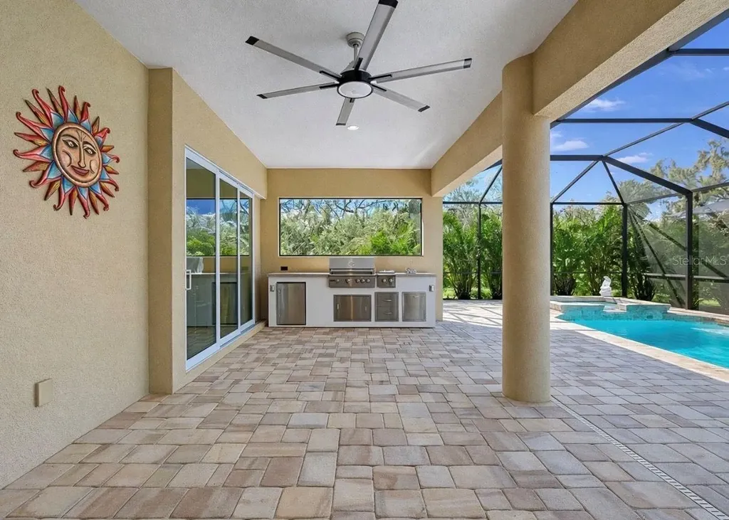 16005 42nd Glen E Parrish FL 34219