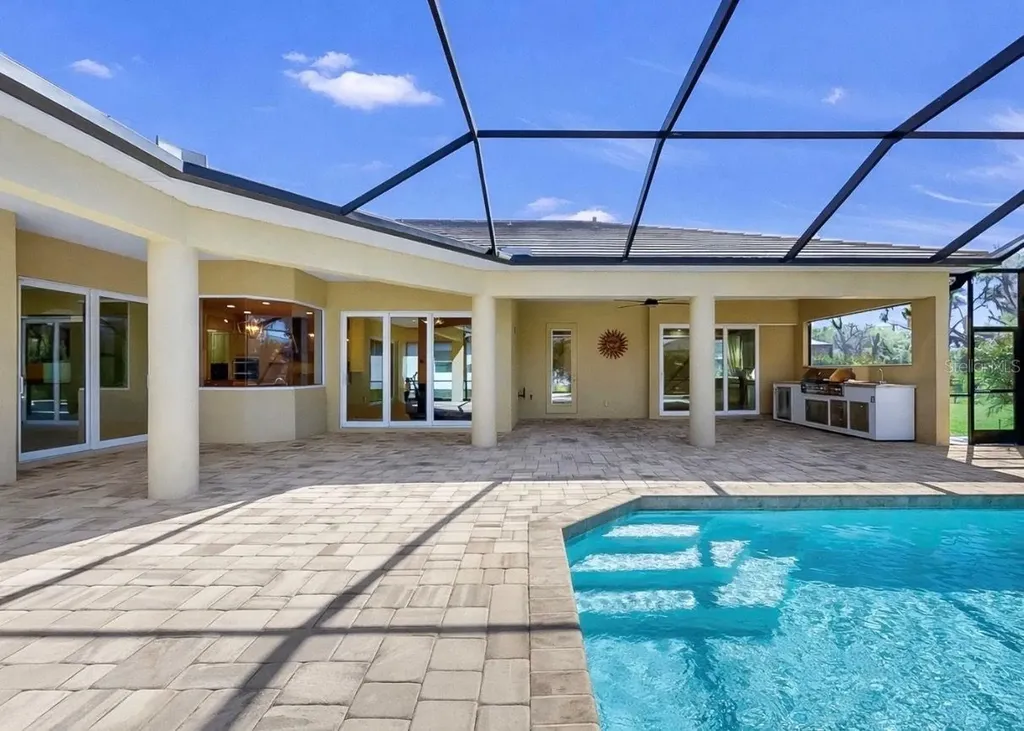 16005 42nd Glen E Parrish FL 34219