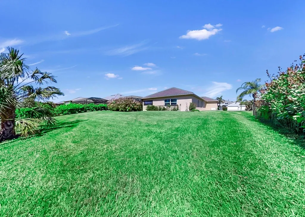 16005 42nd Glen E Parrish FL 34219
