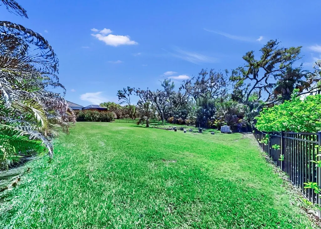 16005 42nd Glen E Parrish FL 34219