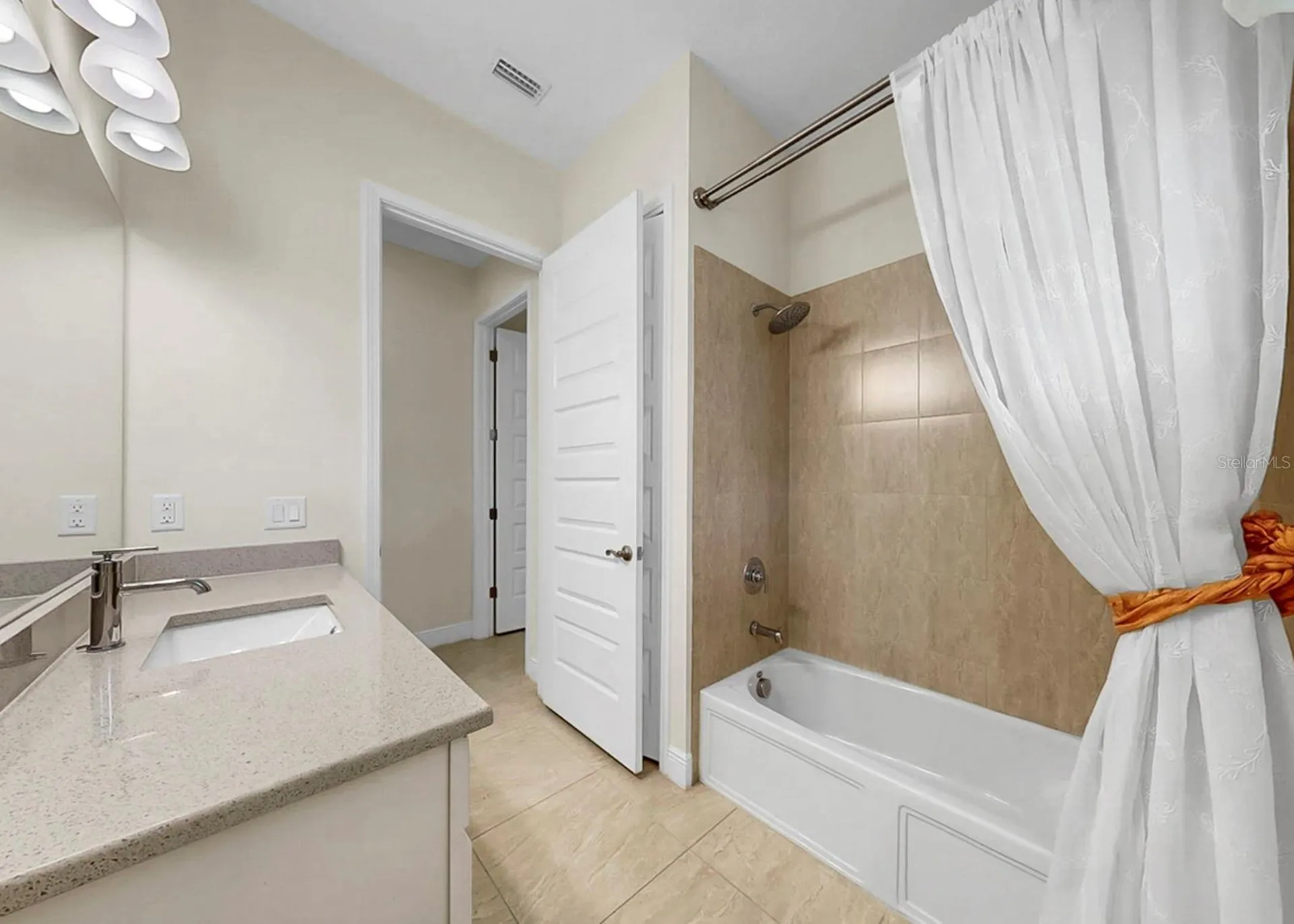 16005 42nd Glen E Parrish FL 34219