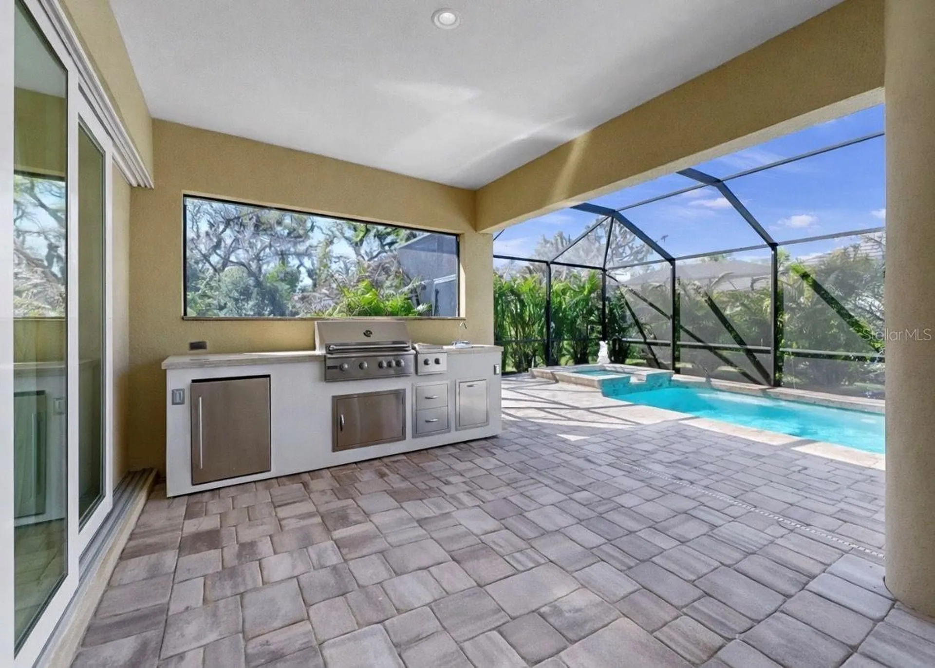 16005 42nd Glen E Parrish FL 34219