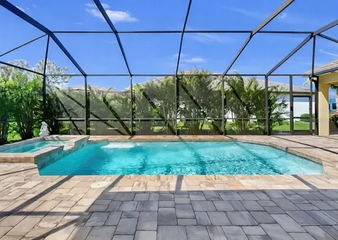16005 42nd Glen E Parrish FL 34219