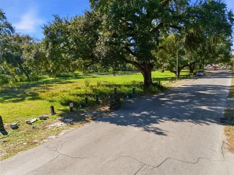 2011 E Mulberry Drive Tampa FL 33604