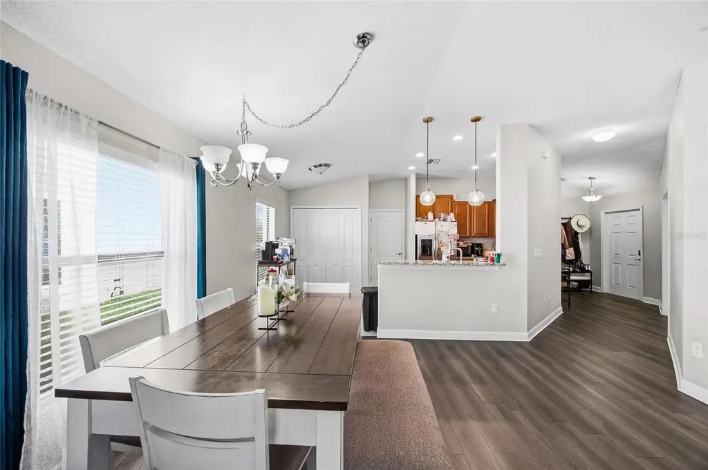 10019 Newminster Loop Ruskin FL 33573