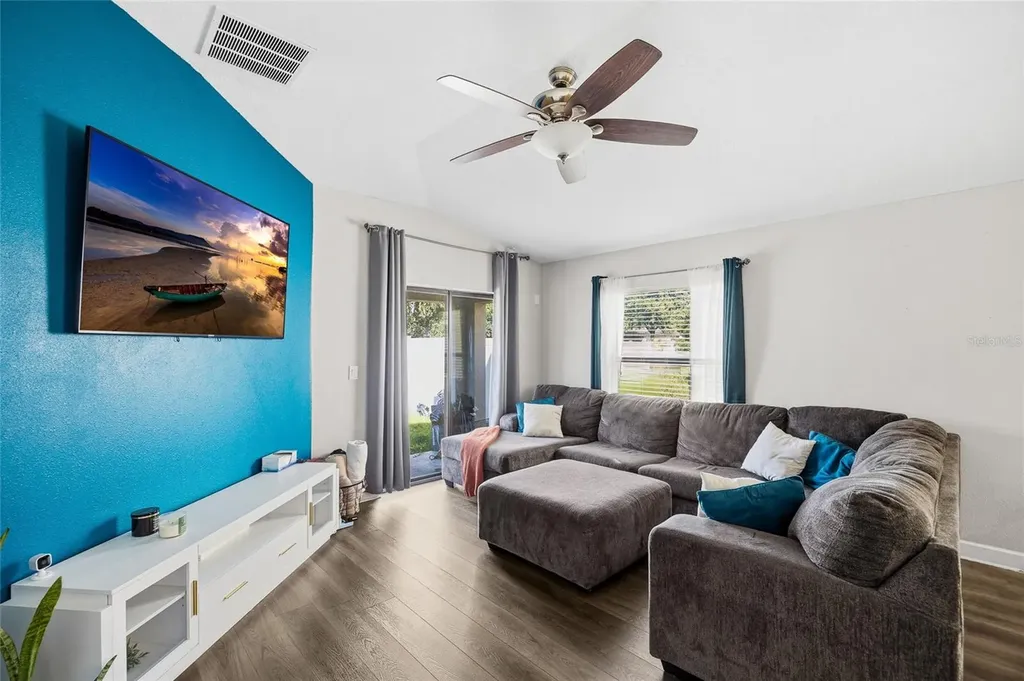 10019 Newminster Loop Ruskin FL 33573