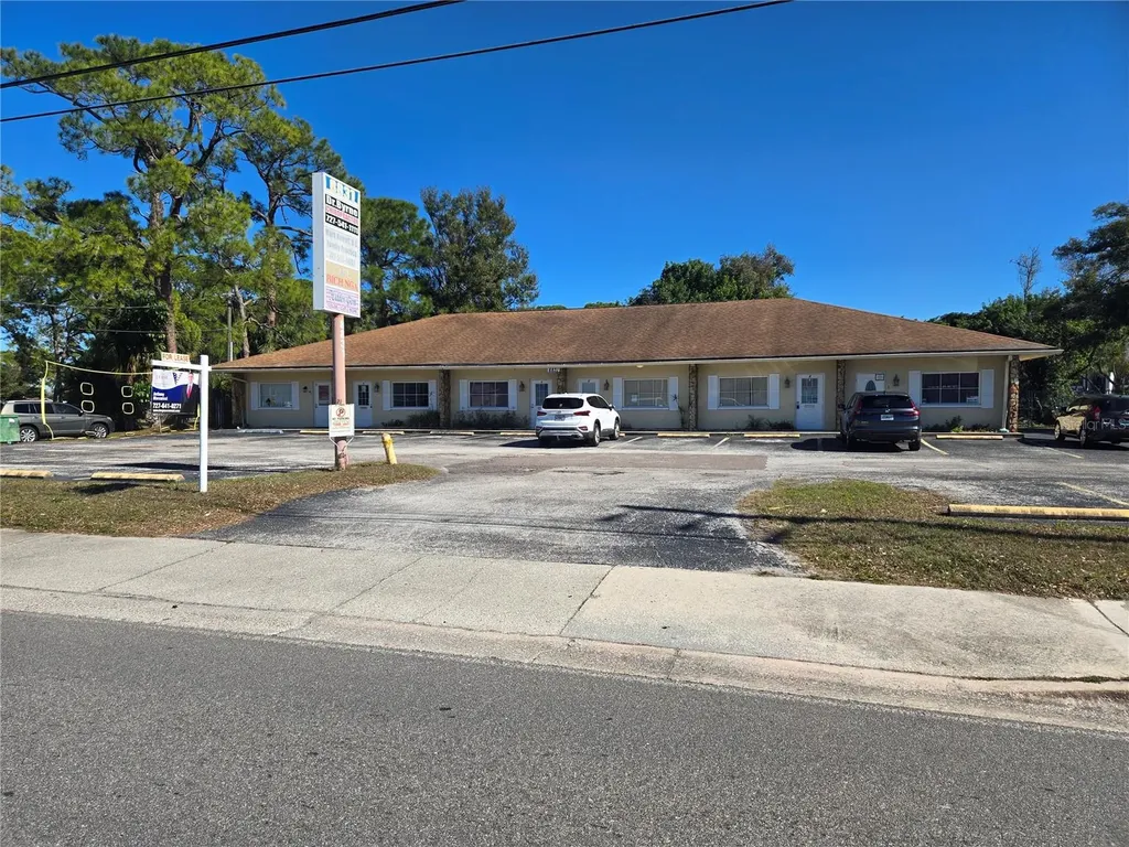 8831 49th Street N Pinellas Park FL 33782