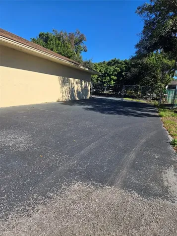 8831 49th Street N Pinellas Park FL 33782