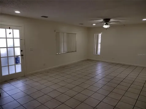 2761 Michigan Avenue Kissimmee FL 34744