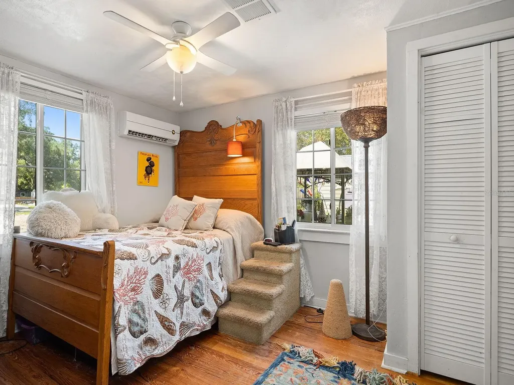335 Simpson Mount Dora FL 32757