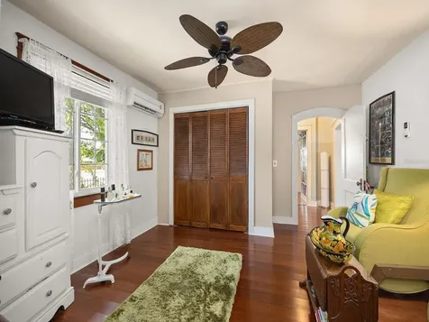 335 Simpson Mount Dora FL 32757