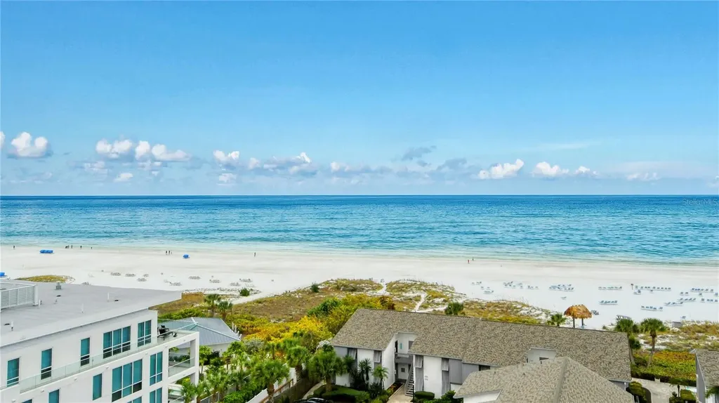 1055 W Peppertree Drive Sarasota FL 34242