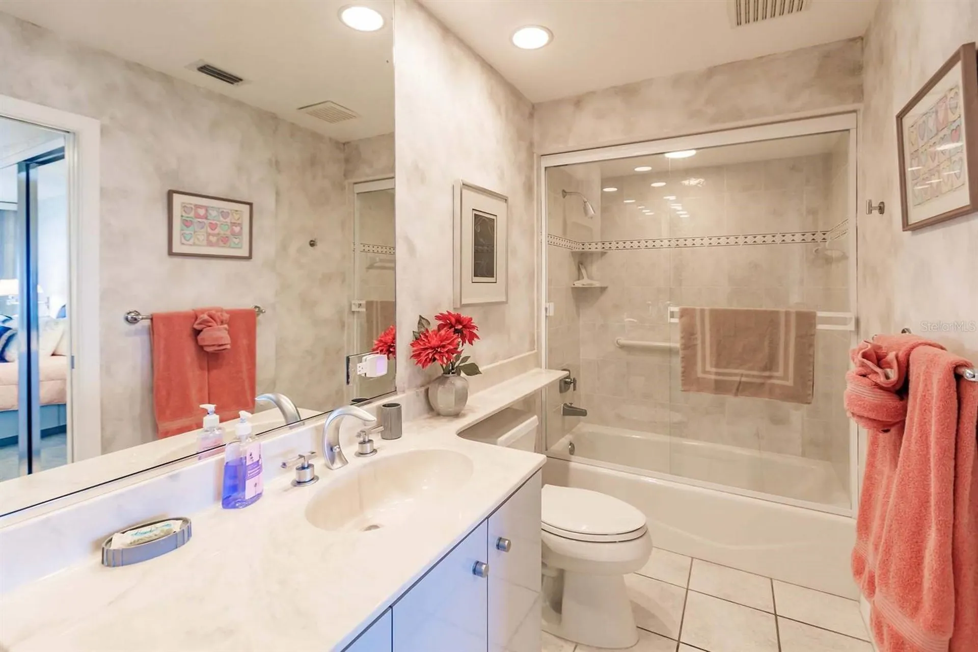 1055 W Peppertree Drive Sarasota FL 34242