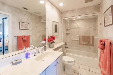 1055 W Peppertree Drive Sarasota FL 34242