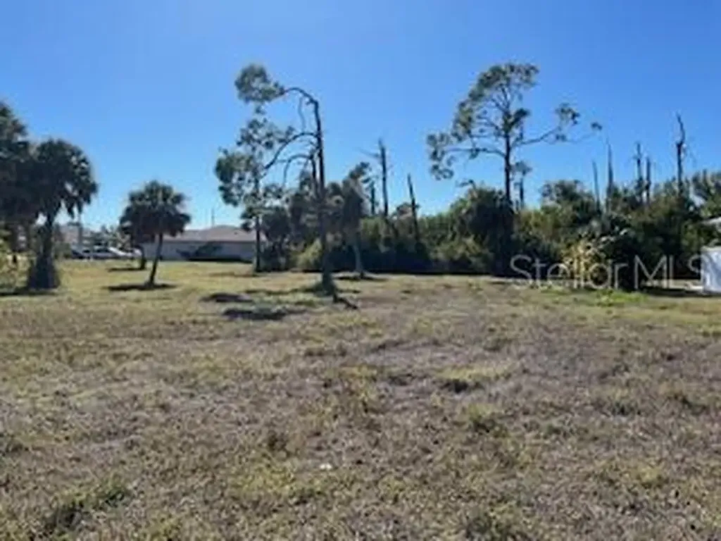 4 Tournament Road Rotonda West FL 33947