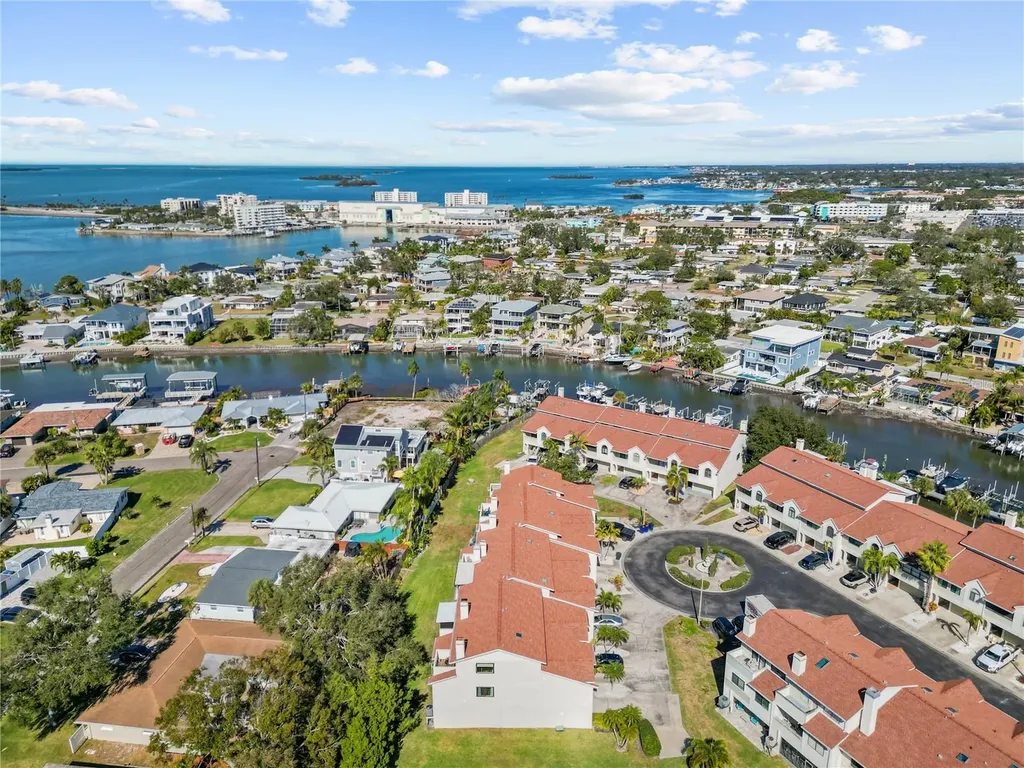 2392 Hanover Drive Dunedin FL 34698