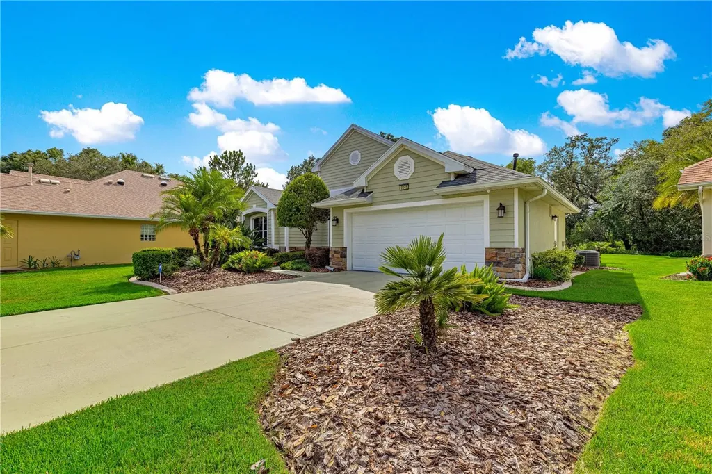 8045 Waterbury Way Mount Dora FL 32757