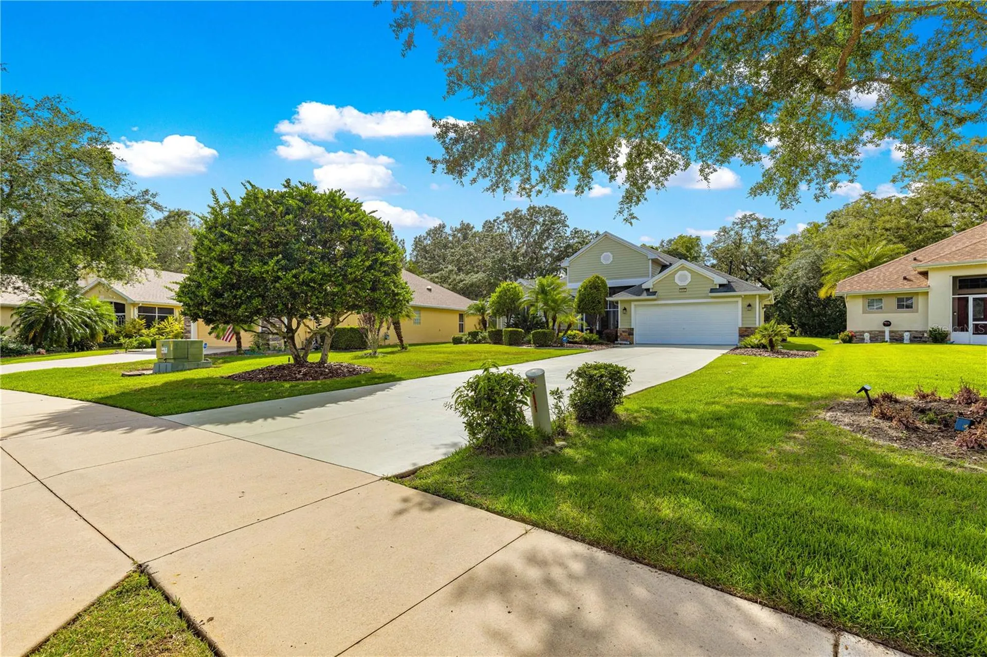 8045 Waterbury Way Mount Dora FL 32757