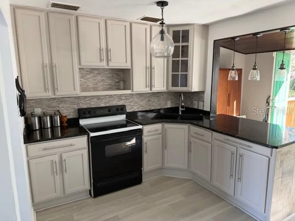 5722 20th Avenue S Gulfport FL 33707