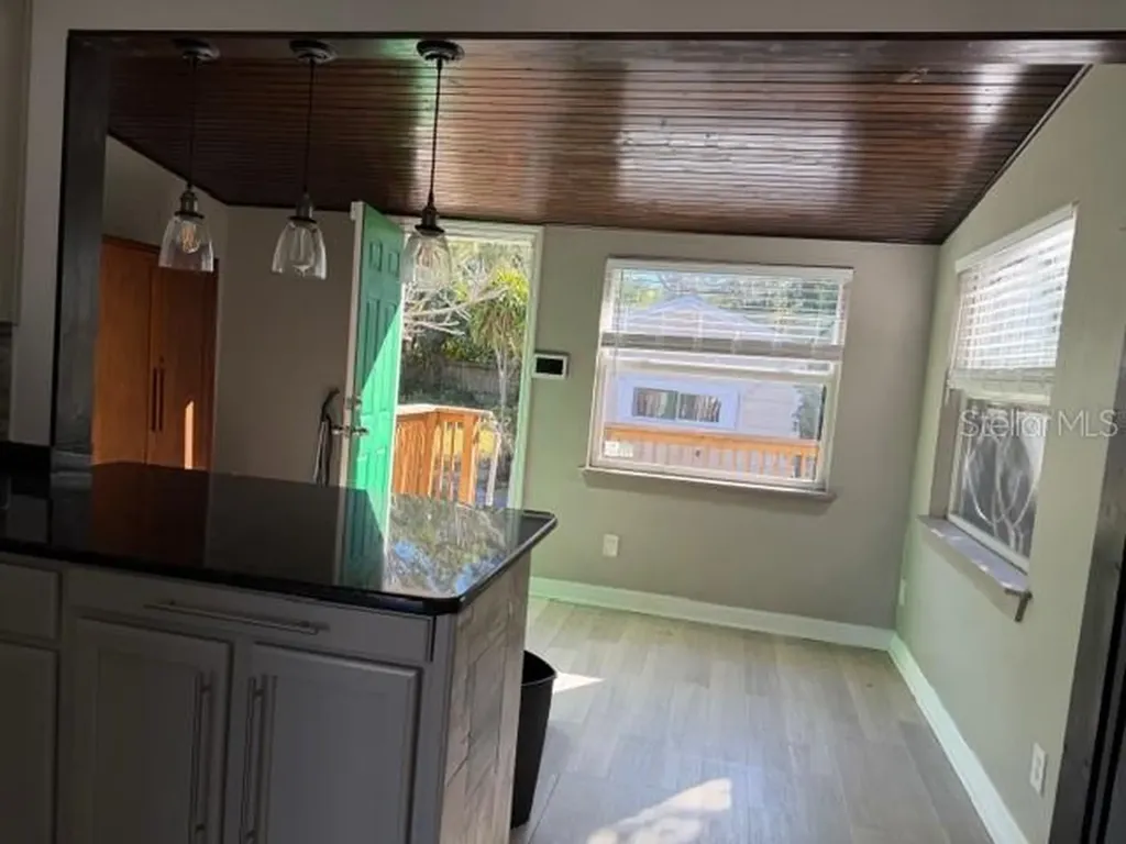 5722 20th Avenue S Gulfport FL 33707