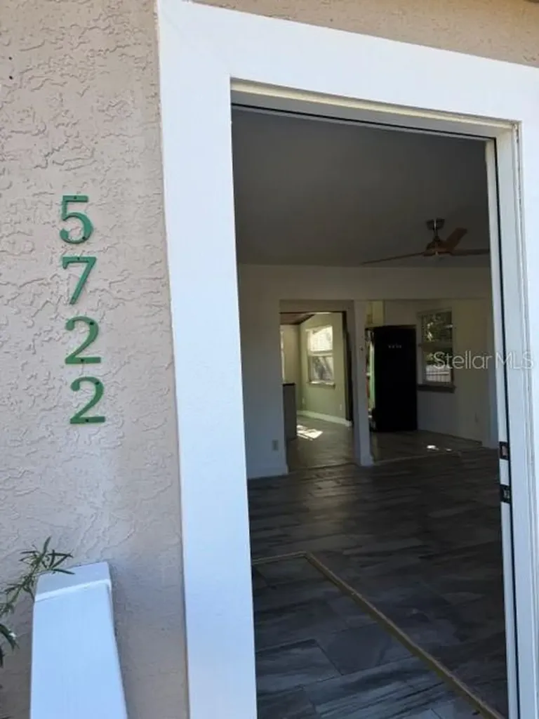5722 20th Avenue S Gulfport FL 33707
