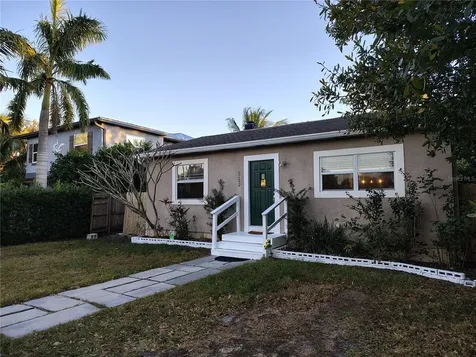 5722 20th Avenue S Gulfport FL 33707