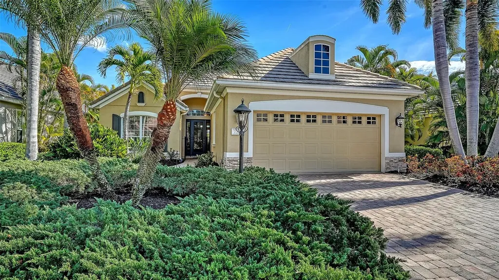 7325 Lake Forest Glen Lakewood Ranch FL 34202