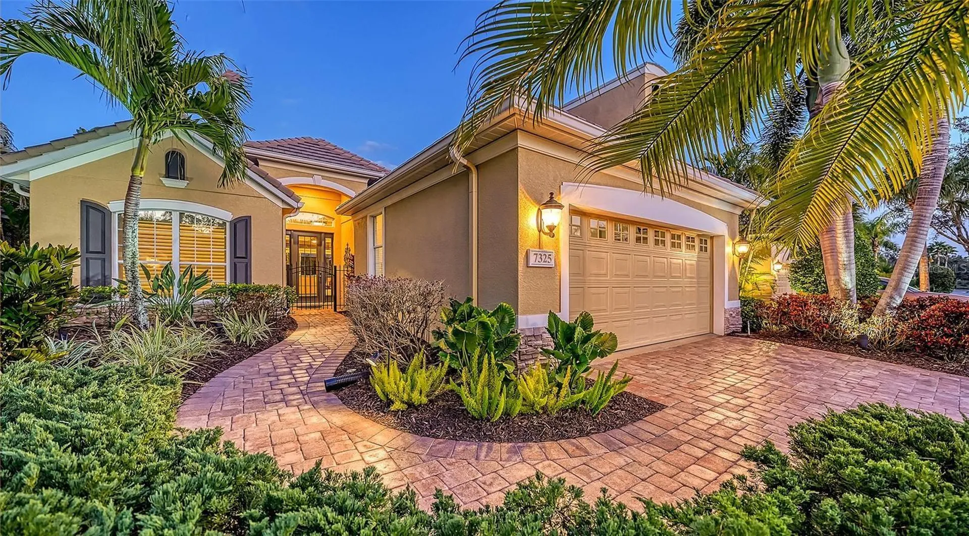 7325 Lake Forest Glen Lakewood Ranch FL 34202