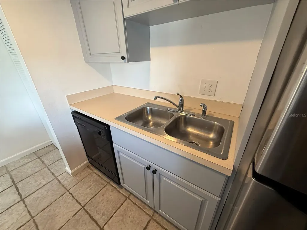 2636 Hidden Lake Drive N Sarasota FL 34237