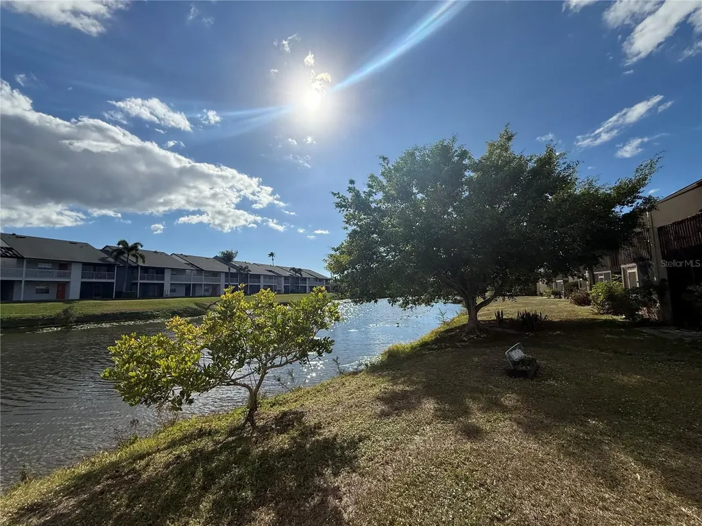 2636 Hidden Lake Drive N Sarasota FL 34237