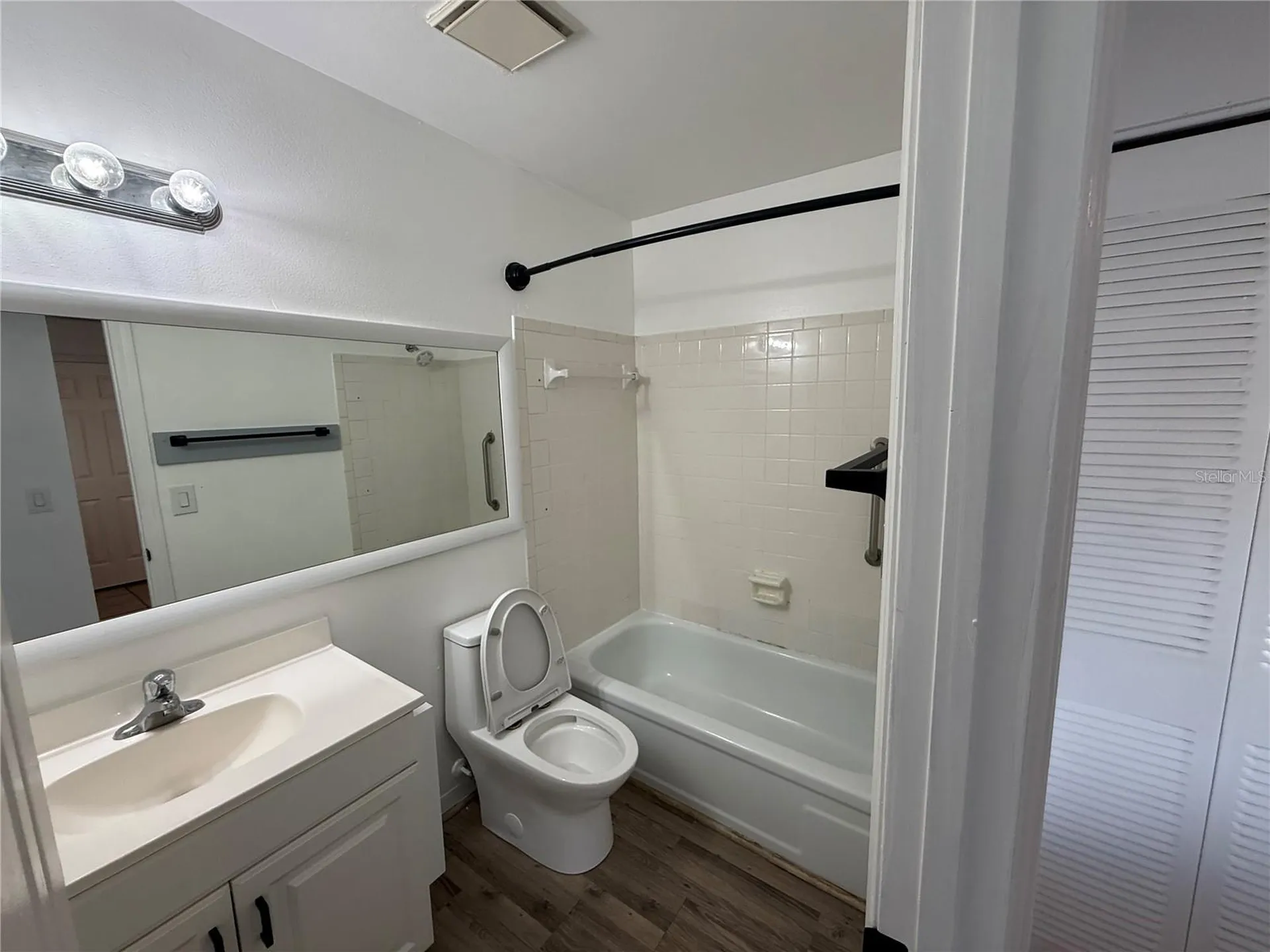 2636 Hidden Lake Drive N Sarasota FL 34237