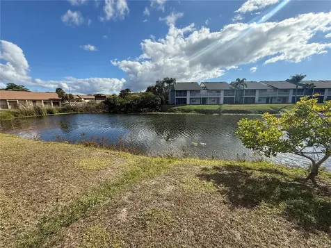 2636 Hidden Lake Drive N Sarasota FL 34237