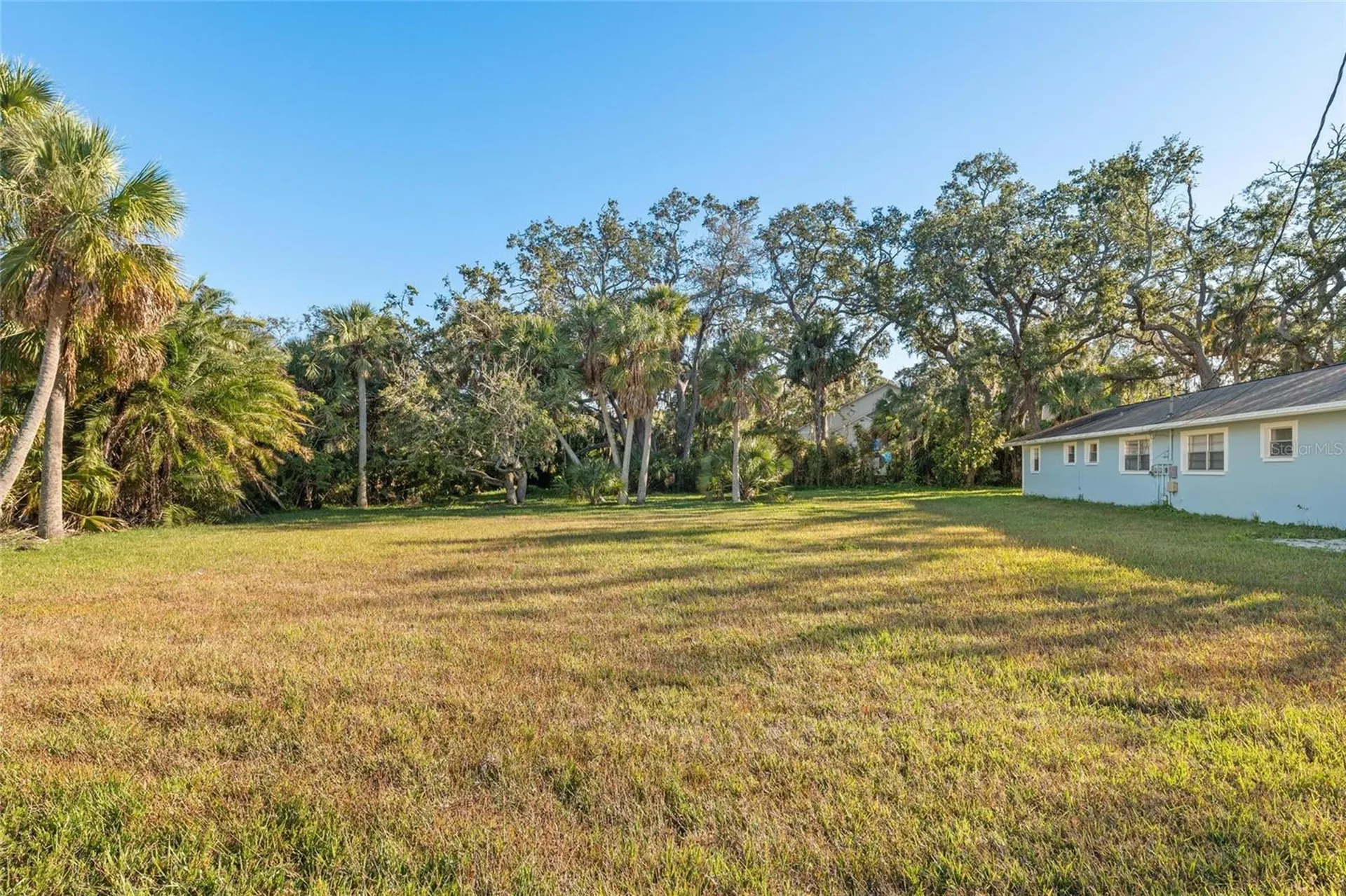 404 Canal Street Tarpon Springs FL 34689