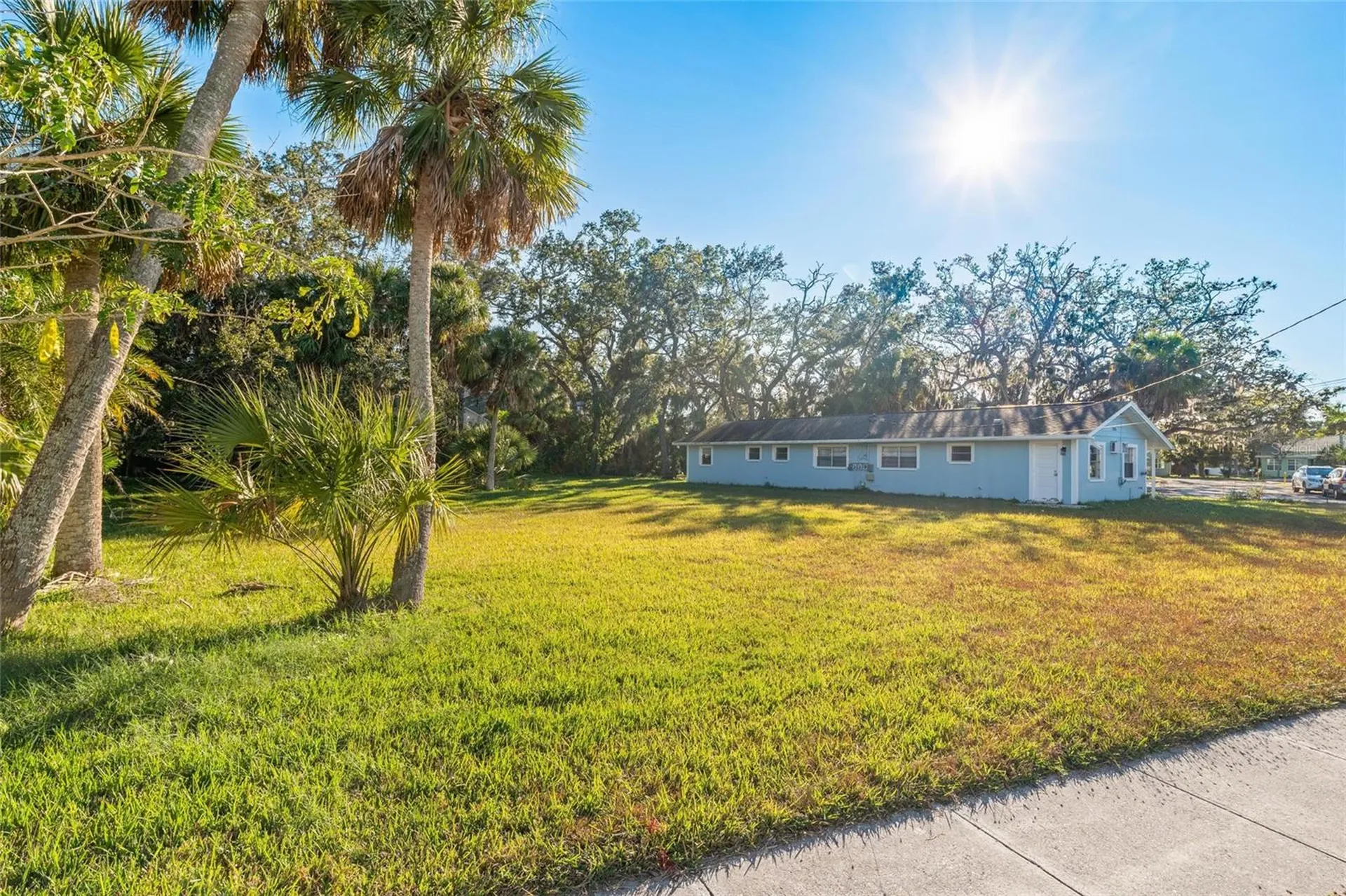 404 Canal Street Tarpon Springs FL 34689