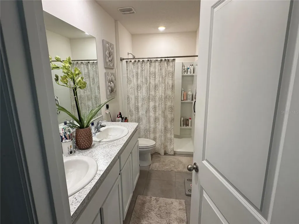 5365 Pinecone Court Wildwood FL 34785