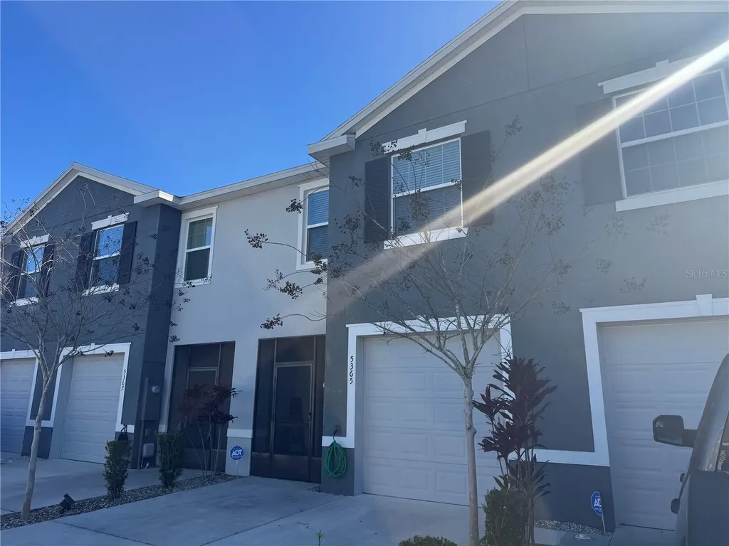 5365 Pinecone Court Wildwood FL 34785