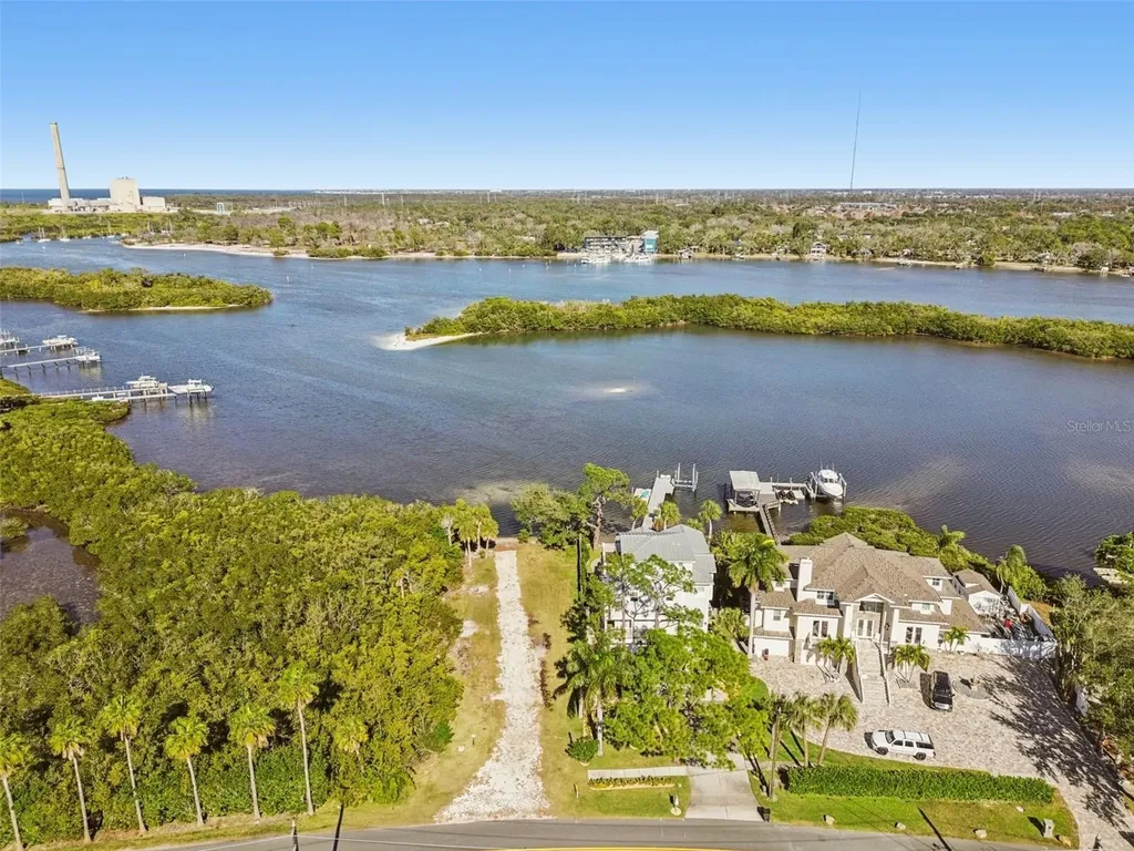 1652 Citrine Trail Tarpon Springs FL 34689