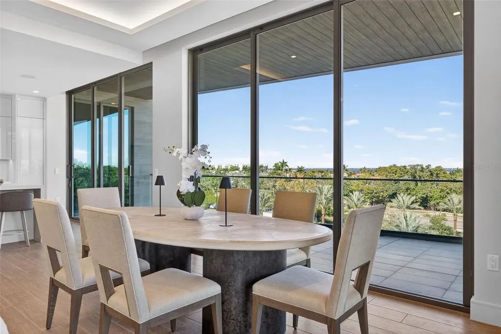 1591 Gulf Of Mexico Drive Longboat Key FL 34228