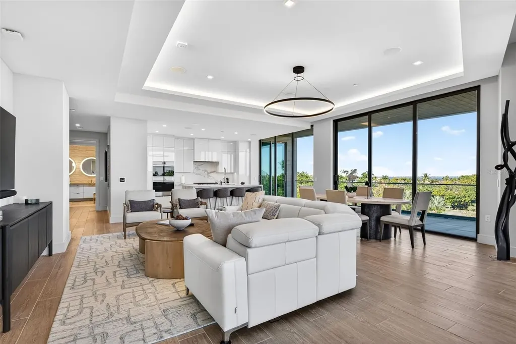 1591 Gulf Of Mexico Drive Longboat Key FL 34228